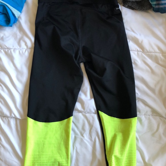 Nike crops size med - Picture 4 of 4